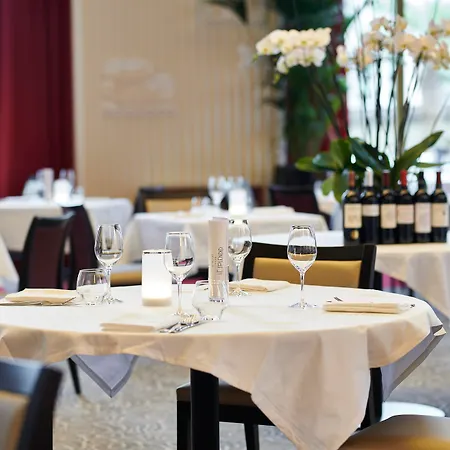 & Bleues Le Splendid