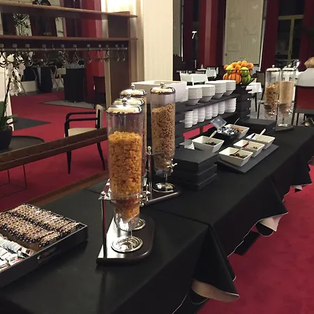 ホテル & Bleues Le Splendid 4*