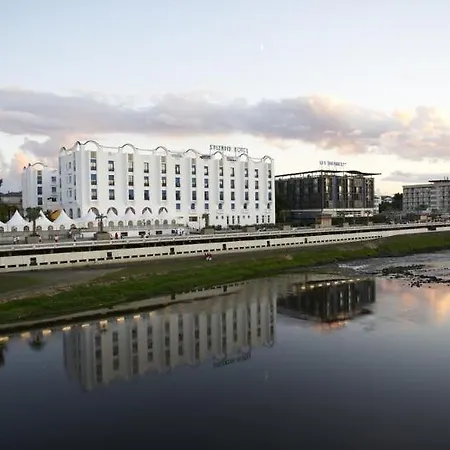 ホテル & Bleues Le Splendid ダクス