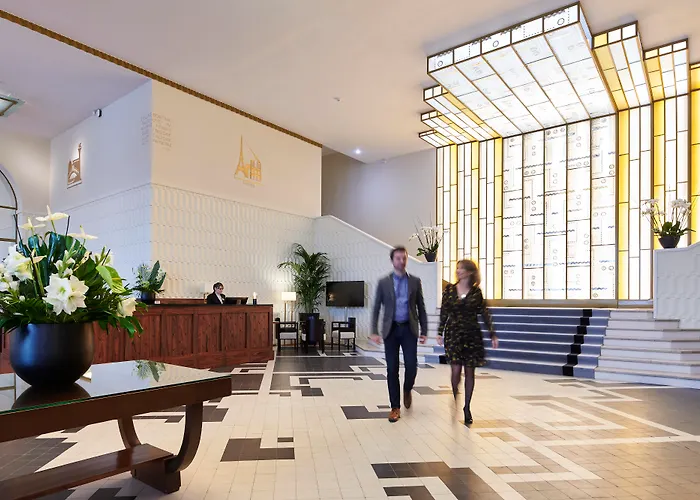 Hotel & Bleues Le Splendid 4*