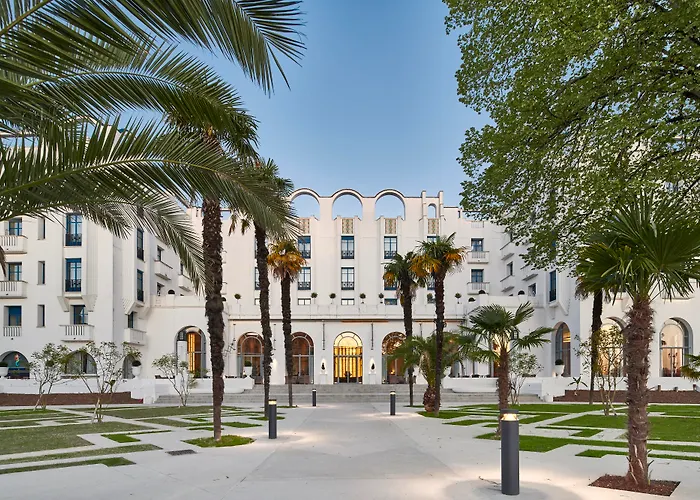 & Bleues Le Splendid Hotel