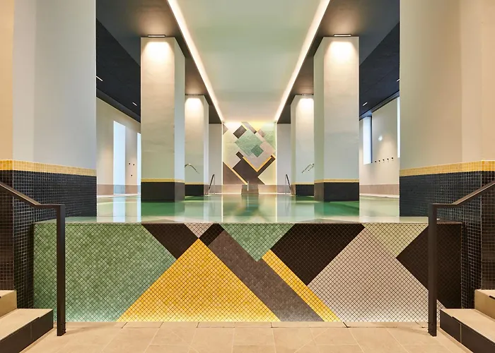 Hotel & Bleues Le Splendid 4*