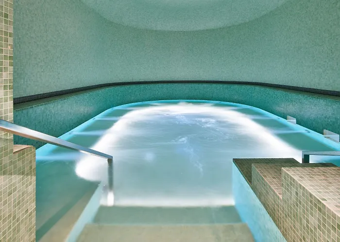 & Bleues Le Splendid 4* Dax