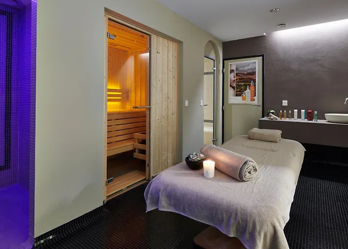 Hotel & Bleues Le Splendid 4*