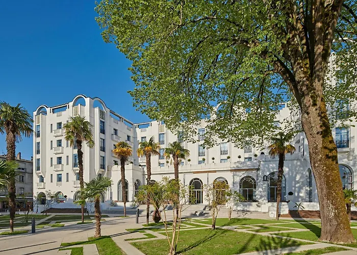 & Bleues Le Splendid 4* Dax