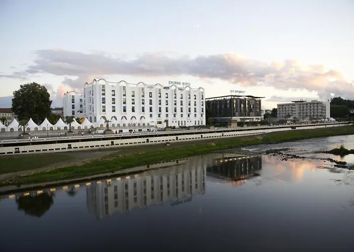 Hotel & Bleues Le Splendid Dax